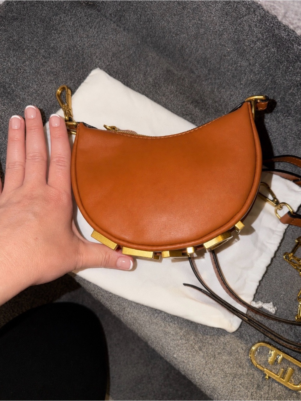 Small half moon purse bag two straps camel/cognac brown NEW make an offer🤎 - Picture 6 of 6